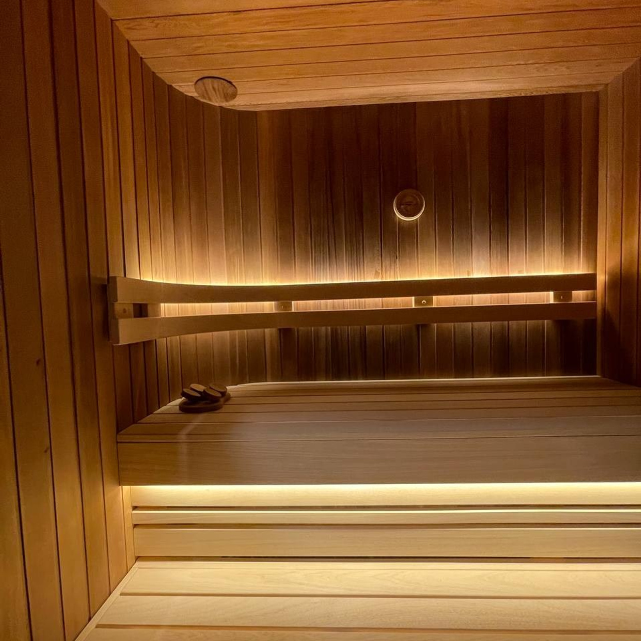 парная из канадского кедра и абаша в сауне