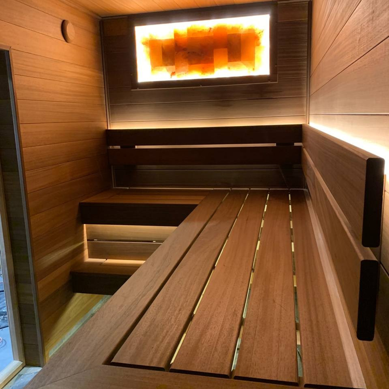 полки из абаша в сауне