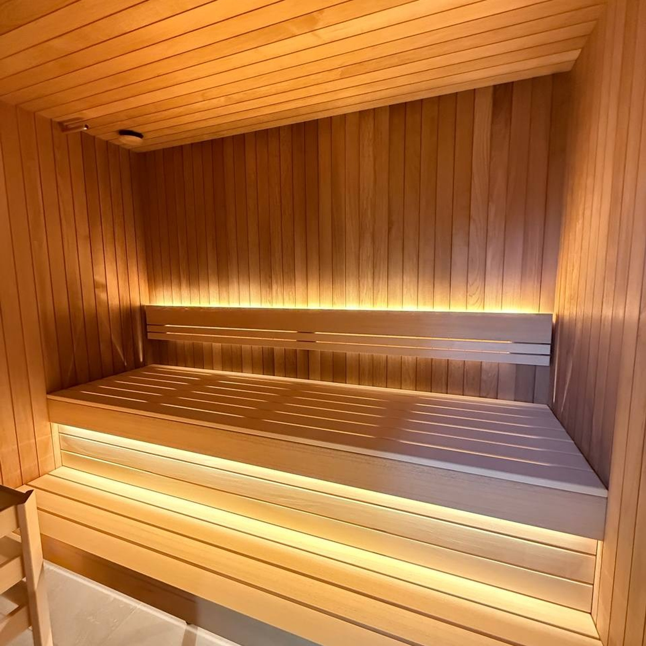 интерьер компактной сауны