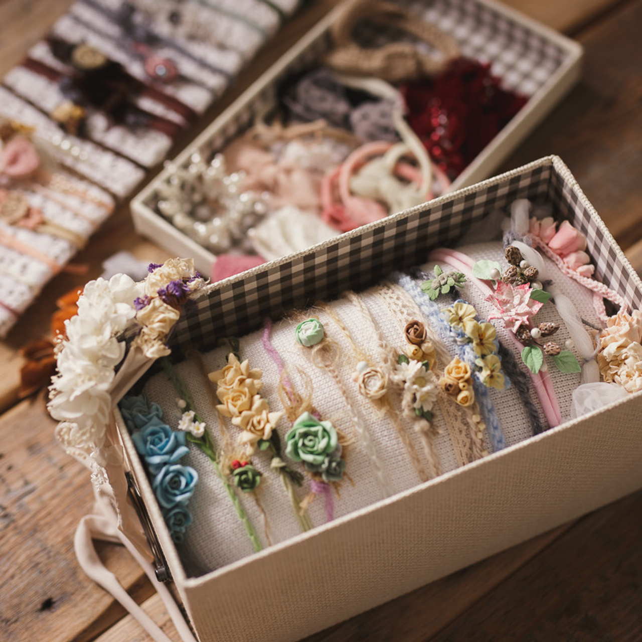 Фотосессия новорождённых в Магнитогорске. Съемка в студии. Фотограф новорожденных в Магнитогорске Ксюша Борисова