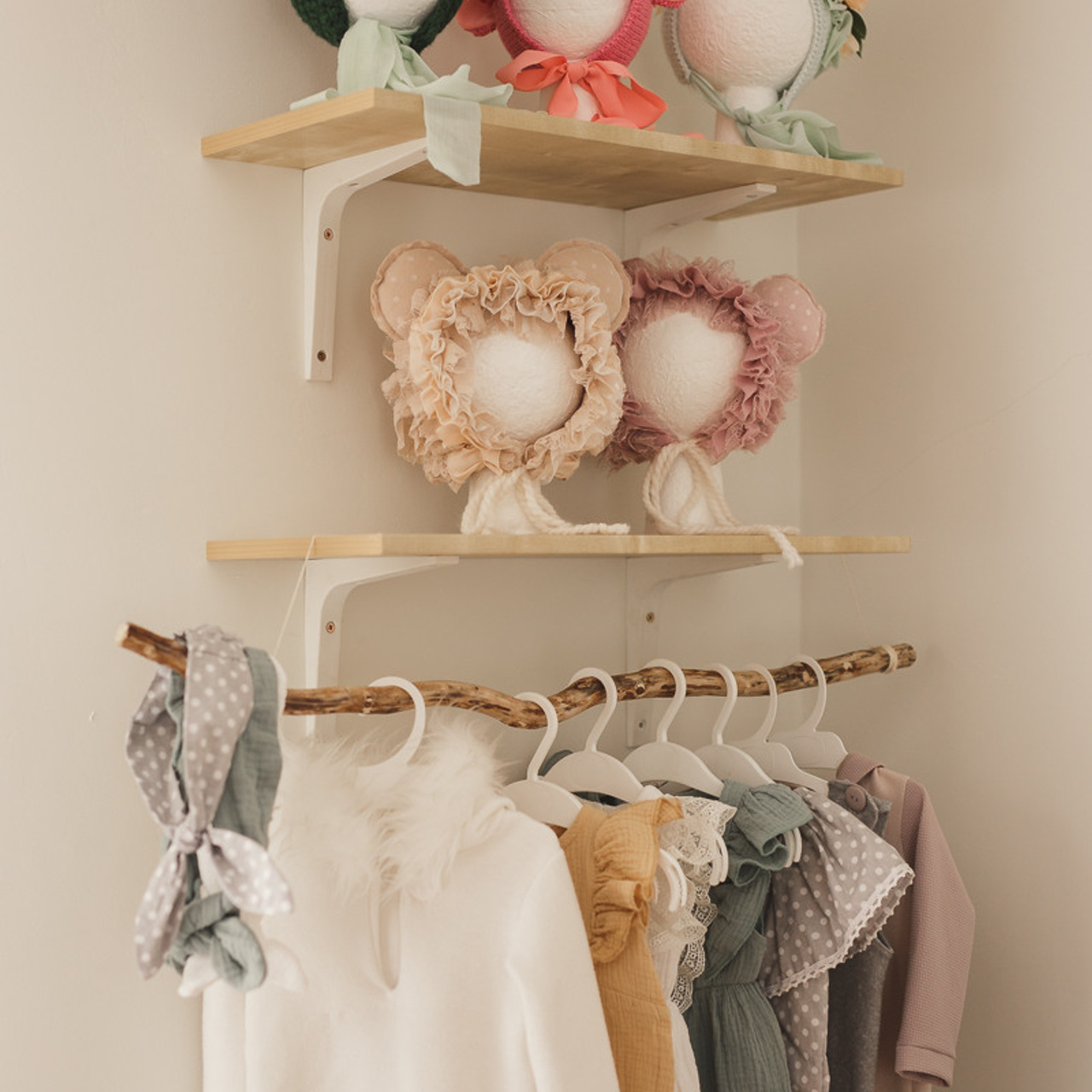 Фотосессия новорождённых в Магнитогорске. Съемка в студии. Фотограф новорожденных в Магнитогорске Ксюша Борисова