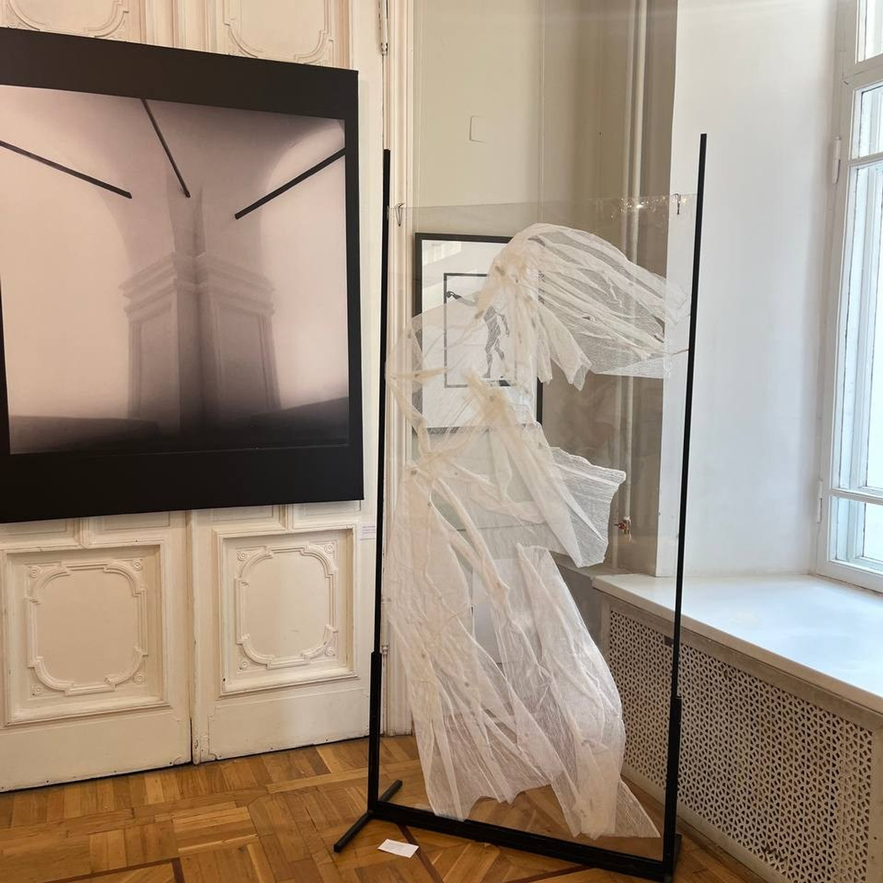 / МЕЖДУ ТЕМ /. Ассоциация художников монументалистов г. Москва