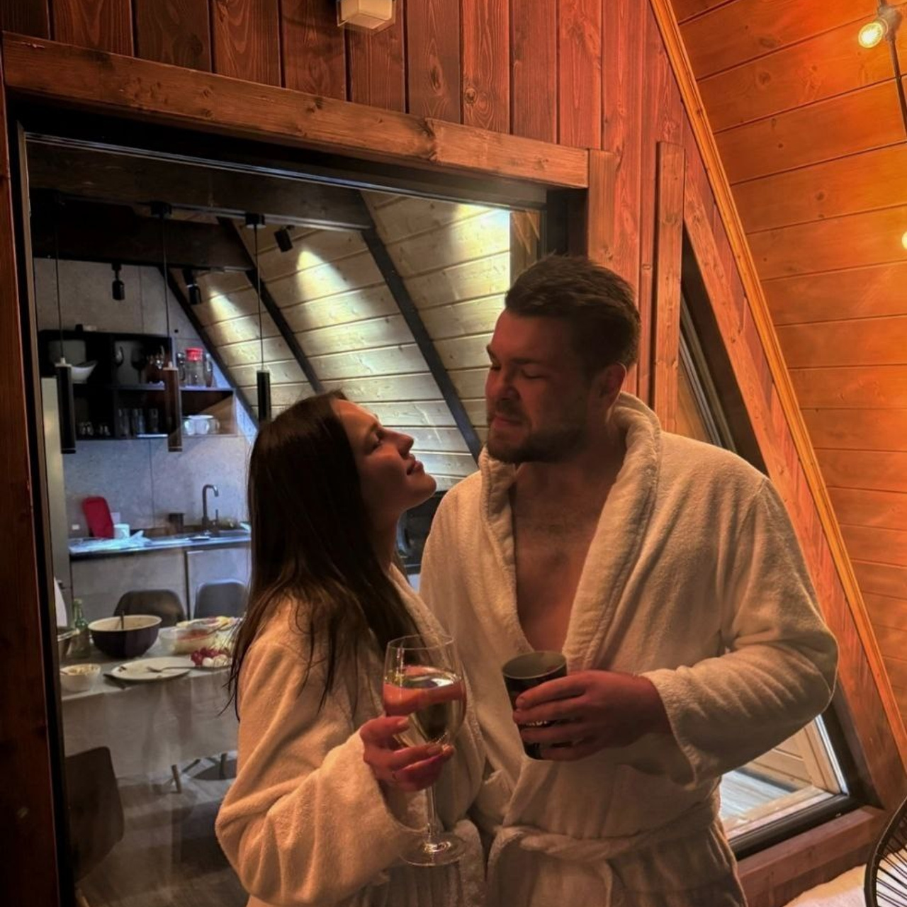 Треугольный коттедж на сутки с чаном, баней мангалом — заказать на 6 человек