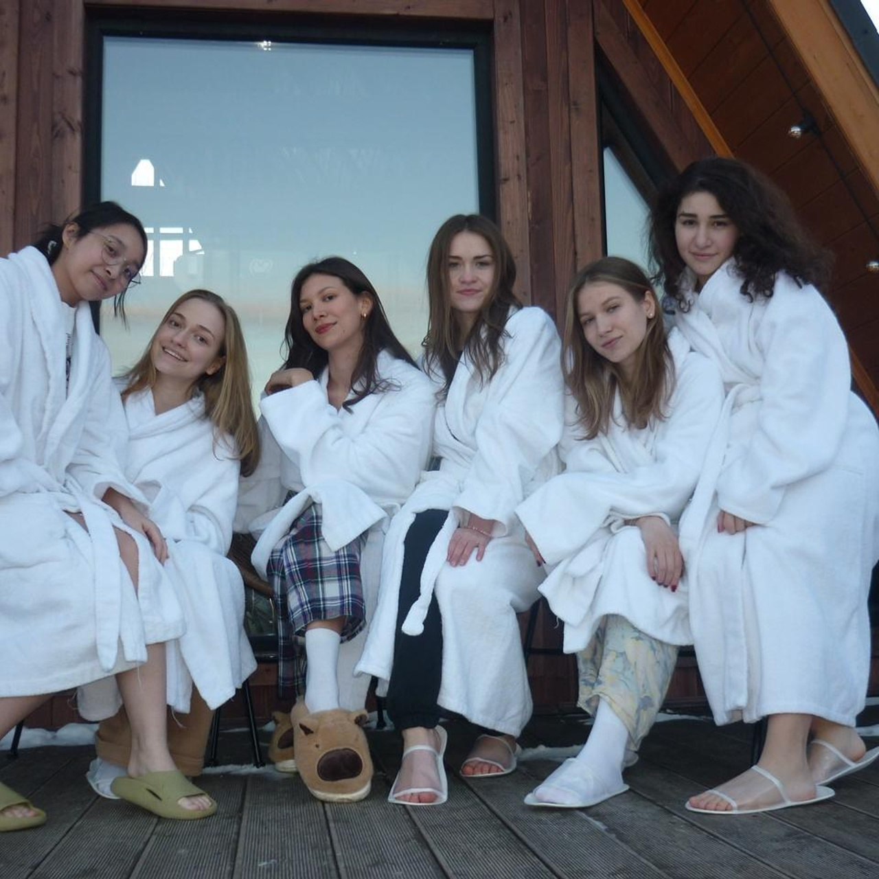 Треугольный коттедж на 6 человек с чаном и баней — Афрейм в подмосковье в аренду