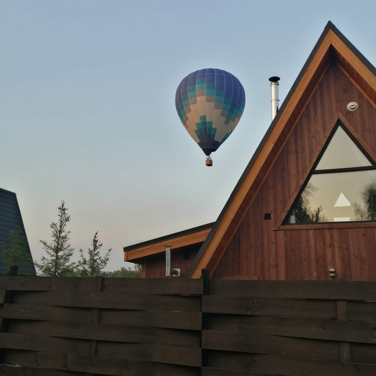 Треугольный коттедж на 6 человек с чаном и баней — Афрейм в подмосковье в аренду