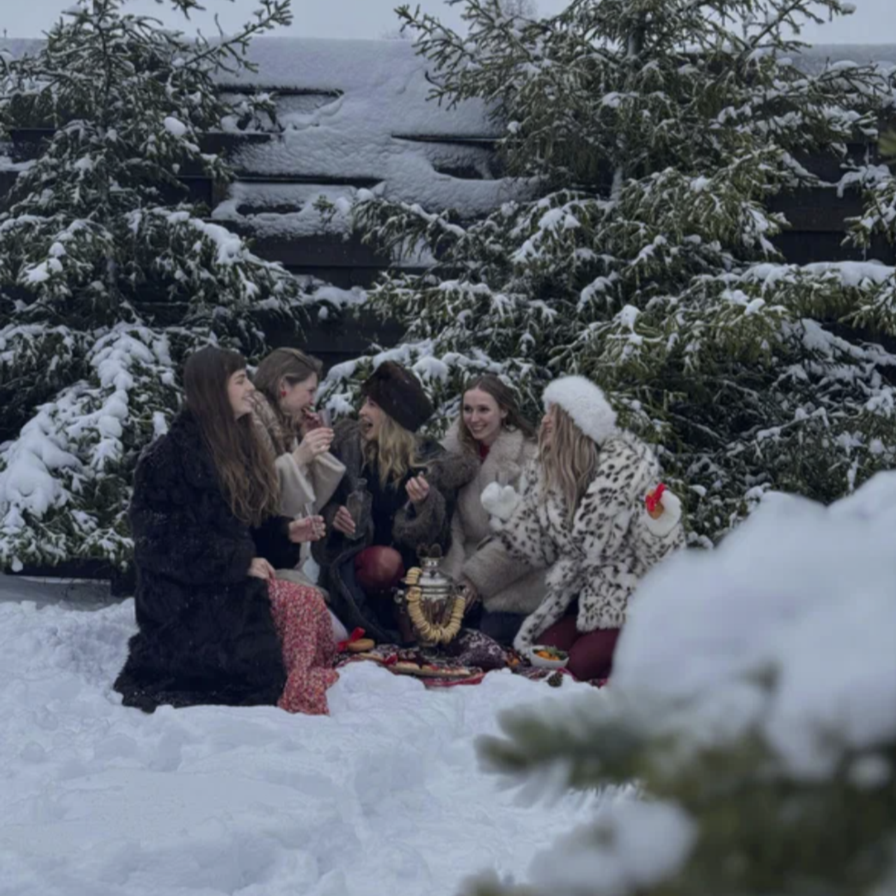 Треугольный коттедж на сутки с чаном, баней мангалом — заказать на 6 человек