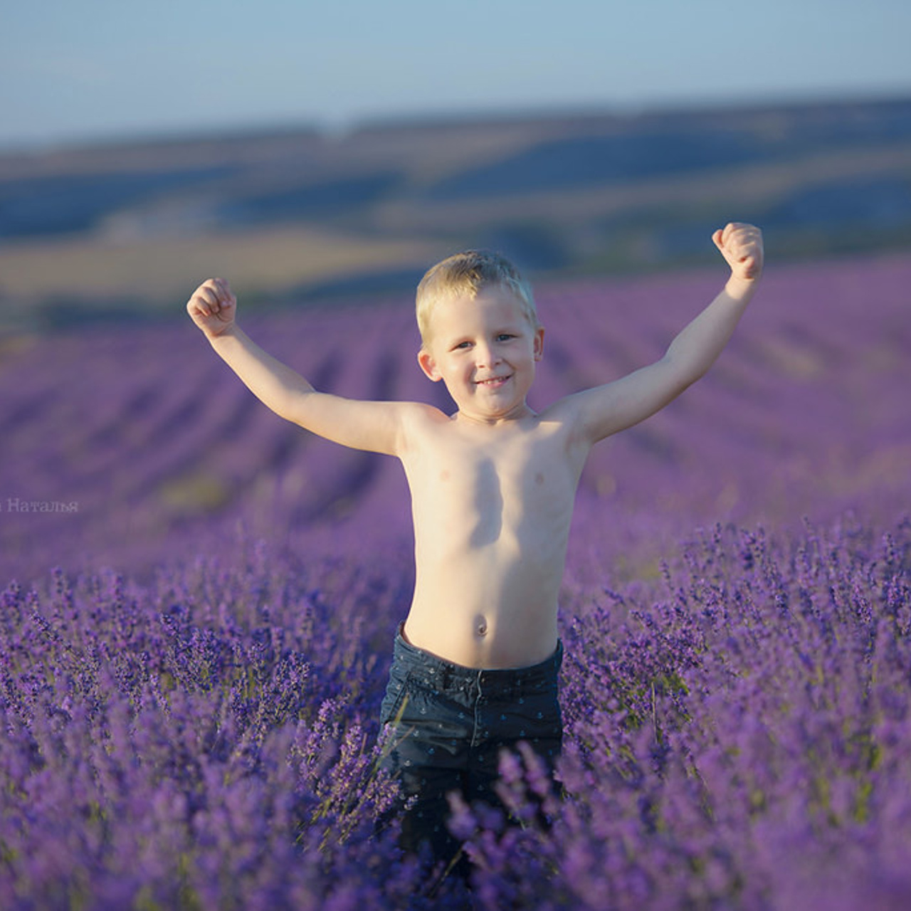 Фотограф в Севастополе и Крыму. Семейная фотосессия в лавандовом поле