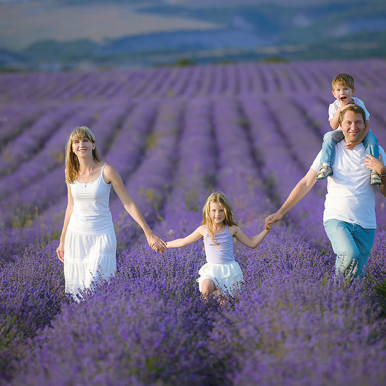 Фотосессия для семьи в Крымском Провансе