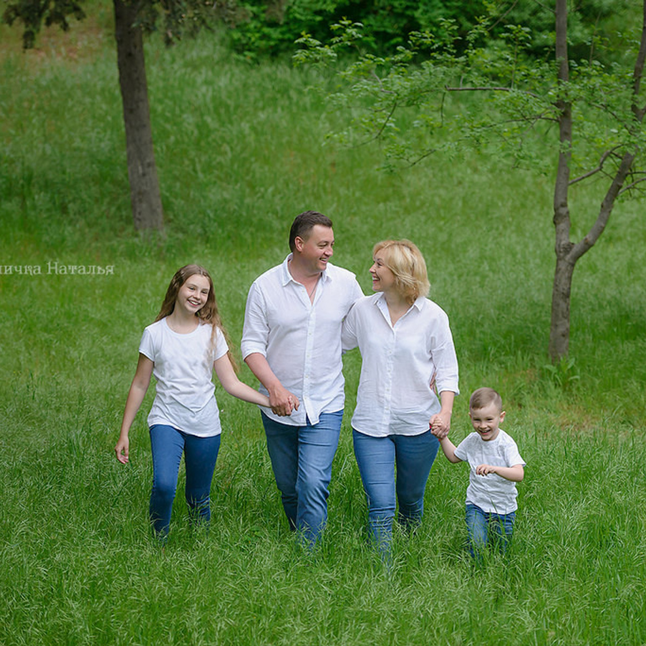 Семейный фотограф Севастополь. Фотосессия на природе