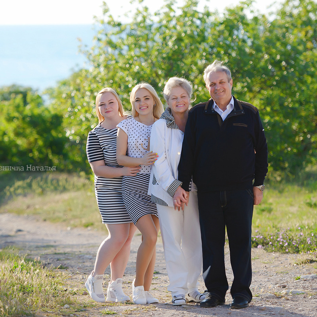 Семейный фотограф. Семейная фотосессия на Херсонесе