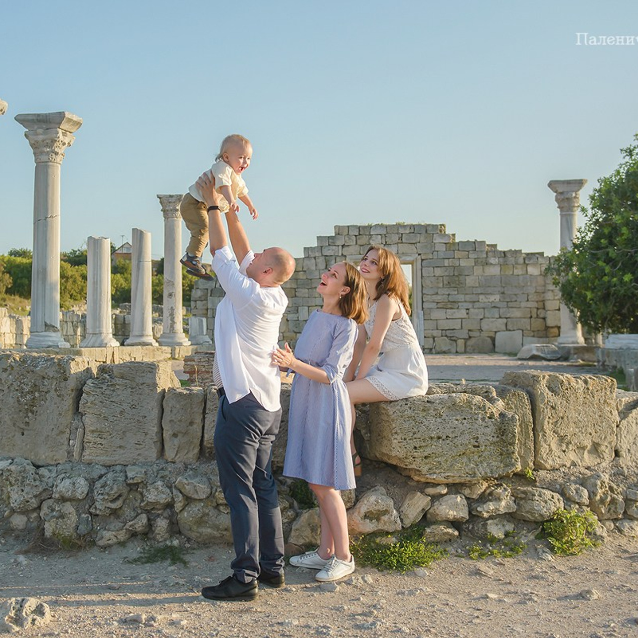 Фотограф Севастополь. Семейная фотосессия на Херсонесе