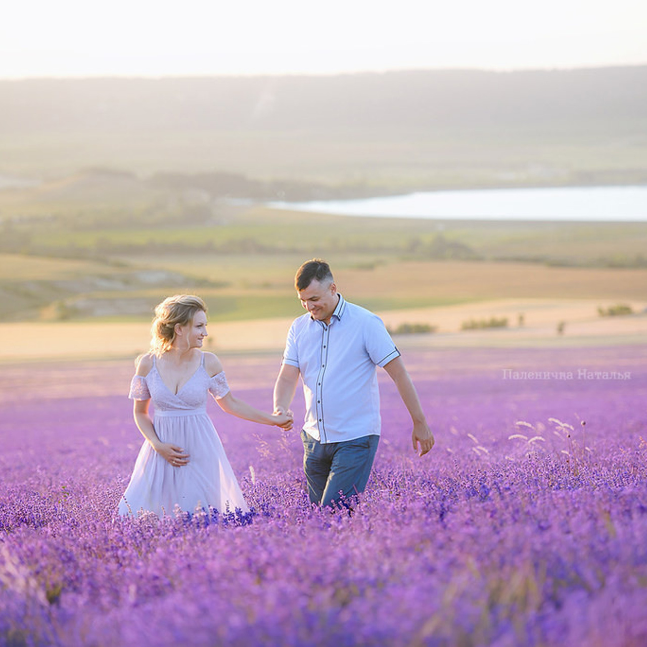 Фотосъемка для маркетплейсов в лаванде. Фотосъемка одежды
