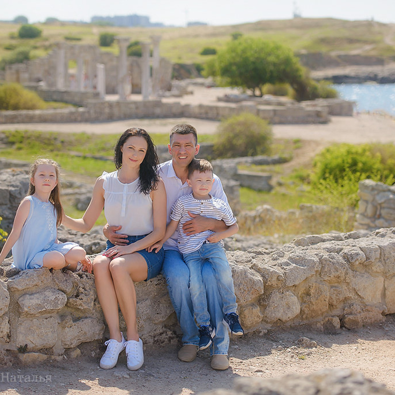 Семейный фотограф на Херсонесе в Севастополе