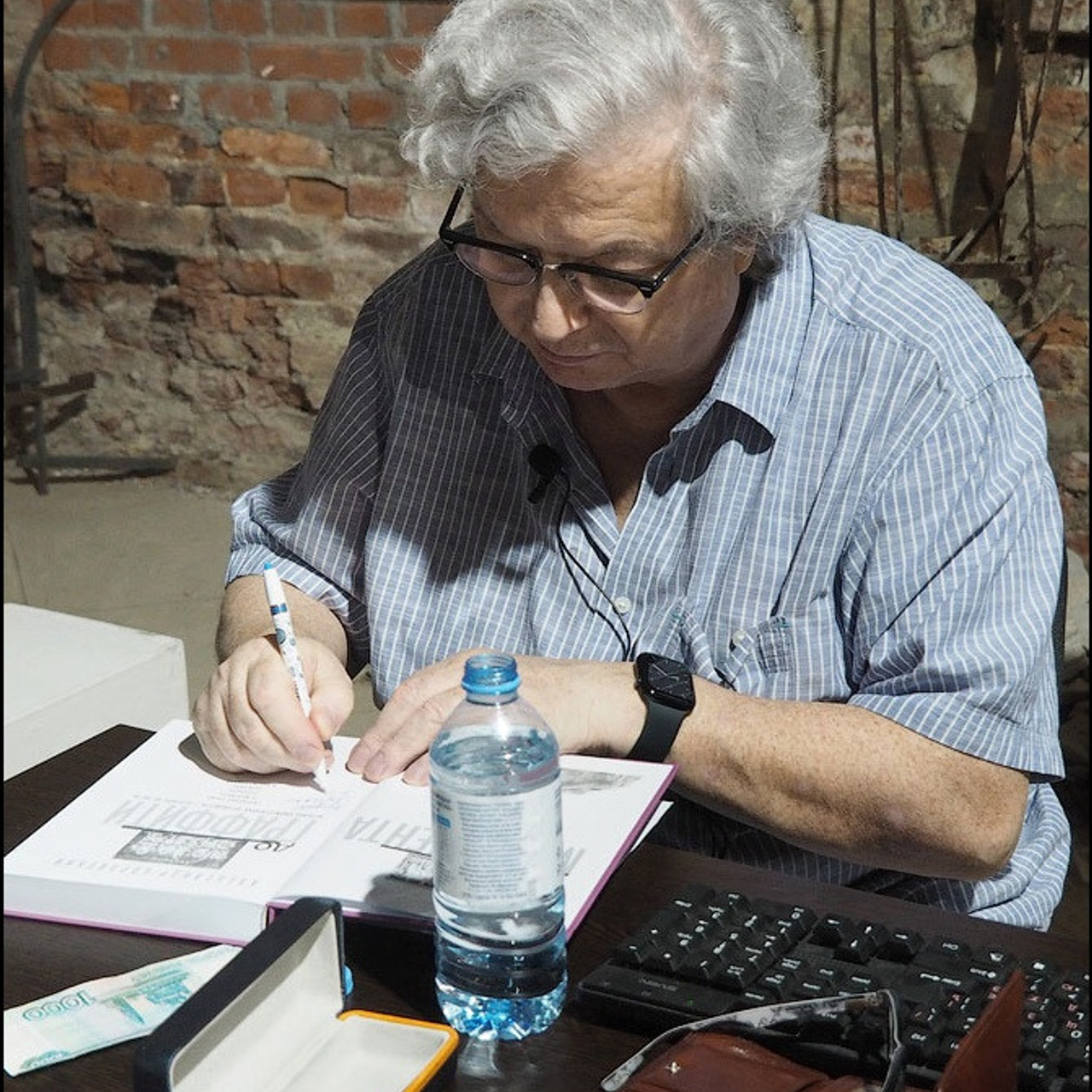 «От монумента до граффити»