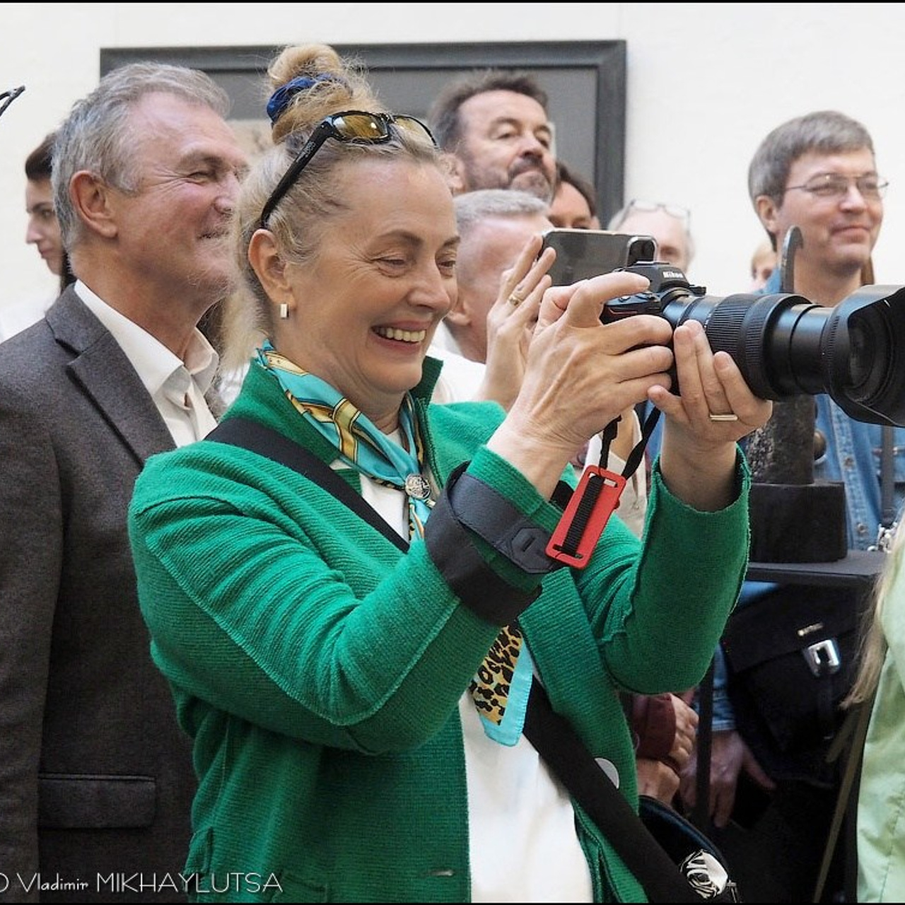 Латиф Казбеков «БУМАЖНЫЕ МИРЫ»