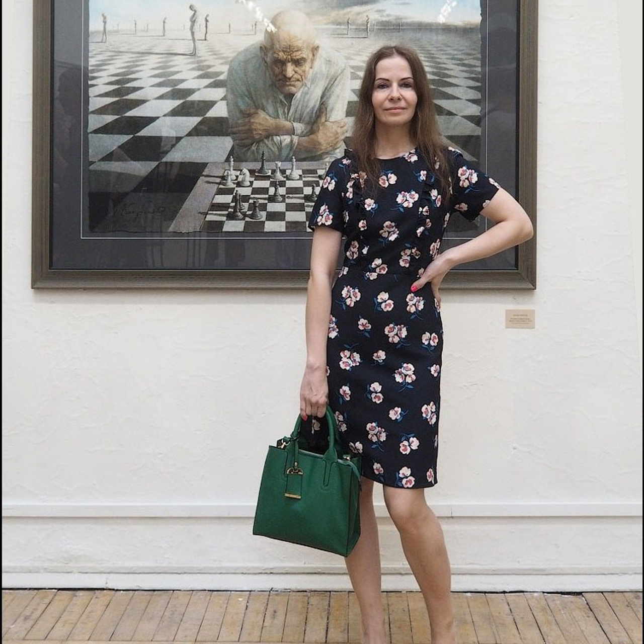 Латиф Казбеков «БУМАЖНЫЕ МИРЫ»