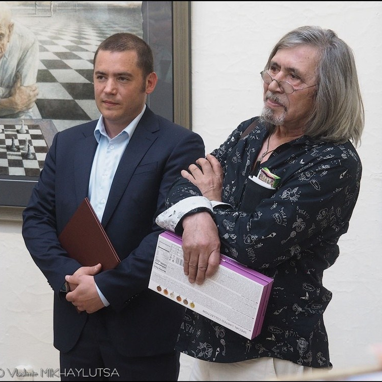 Латиф Казбеков «БУМАЖНЫЕ МИРЫ»