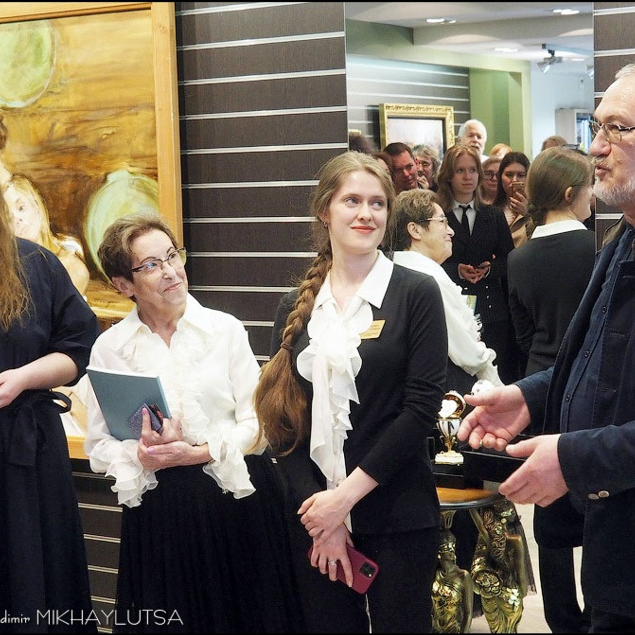 Юбилейная выставка галереи «Краски жизни»