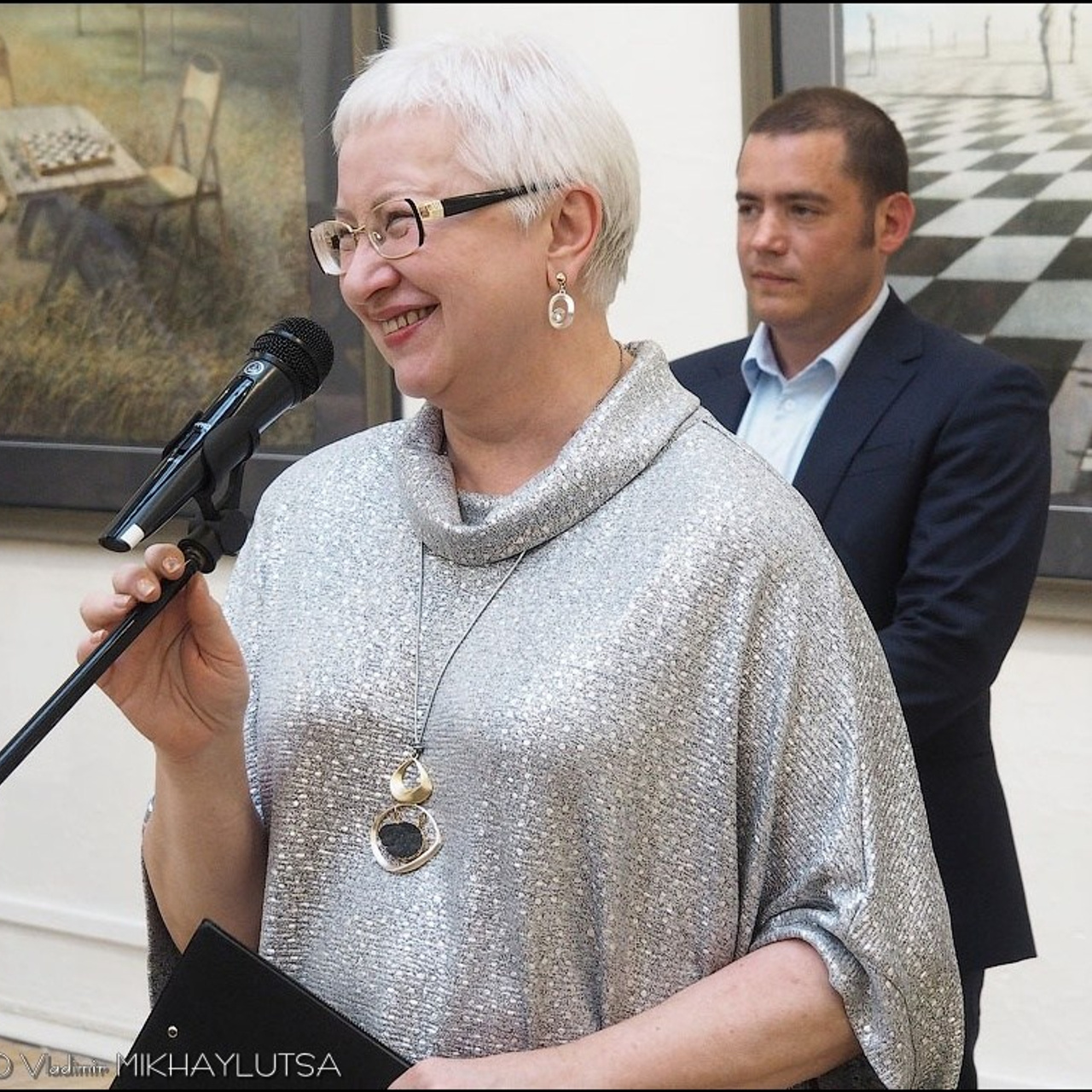 Латиф Казбеков «БУМАЖНЫЕ МИРЫ»