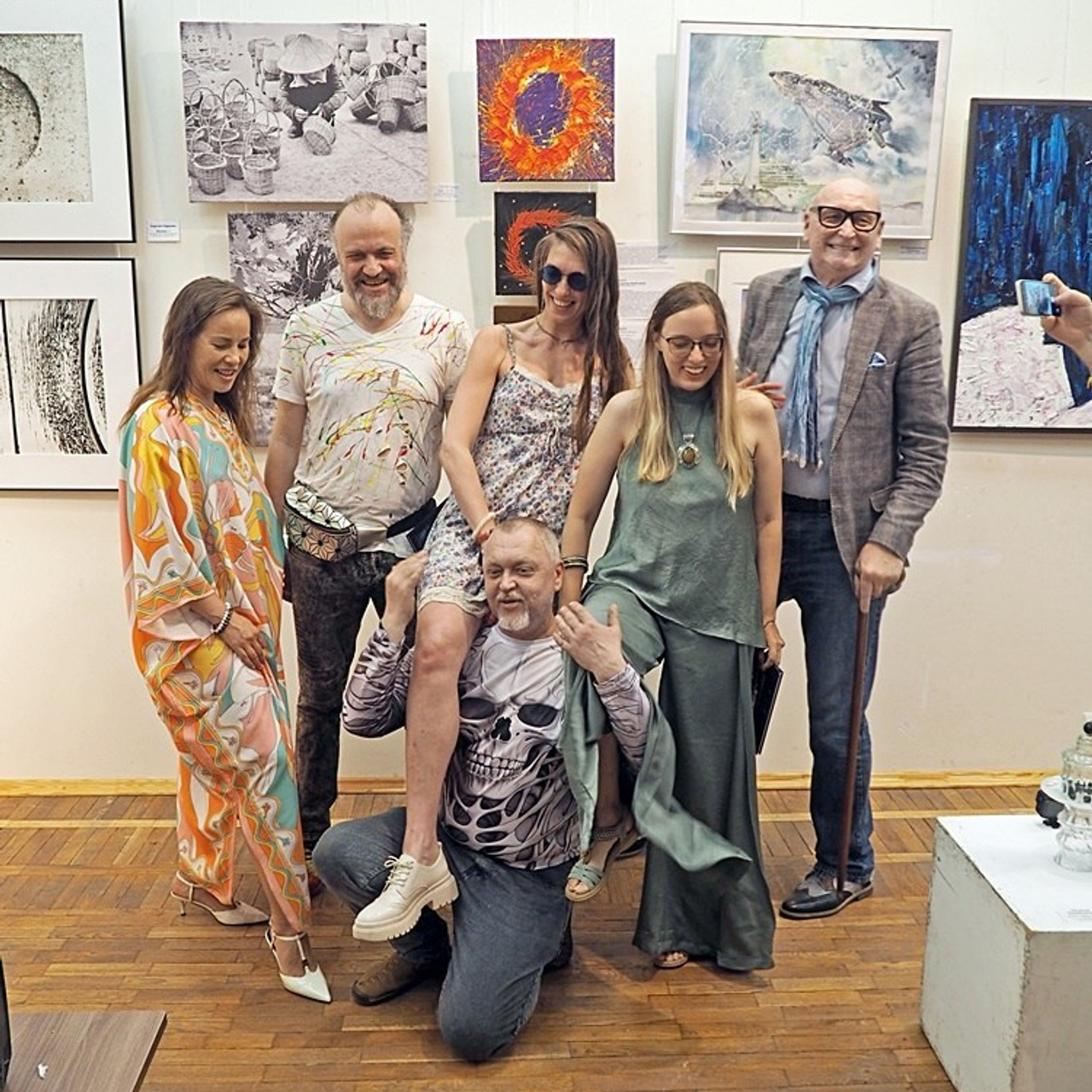 КОСМОС КАК МЕЧТА, КОСМОС КАК ПОБЕДА. Люминографическое общество СПБ