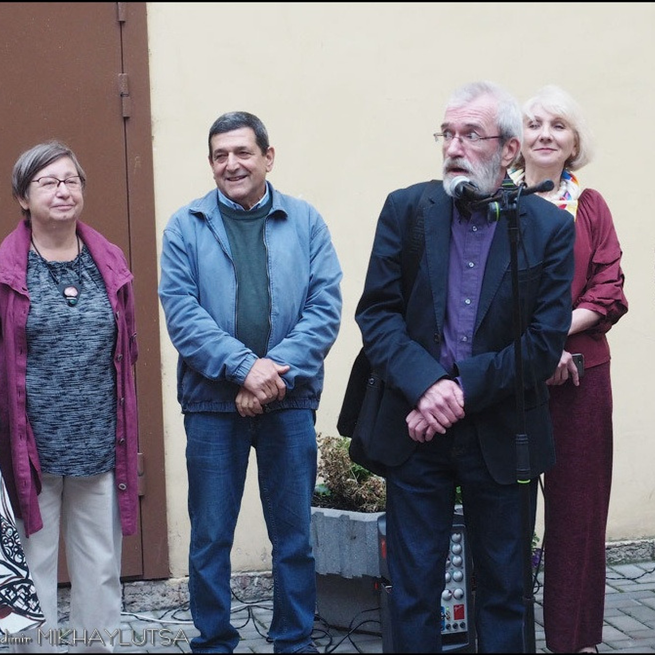 Роберт Лотош «ИСТОРИИ ПОВСЕДНЕВНОСТИ»