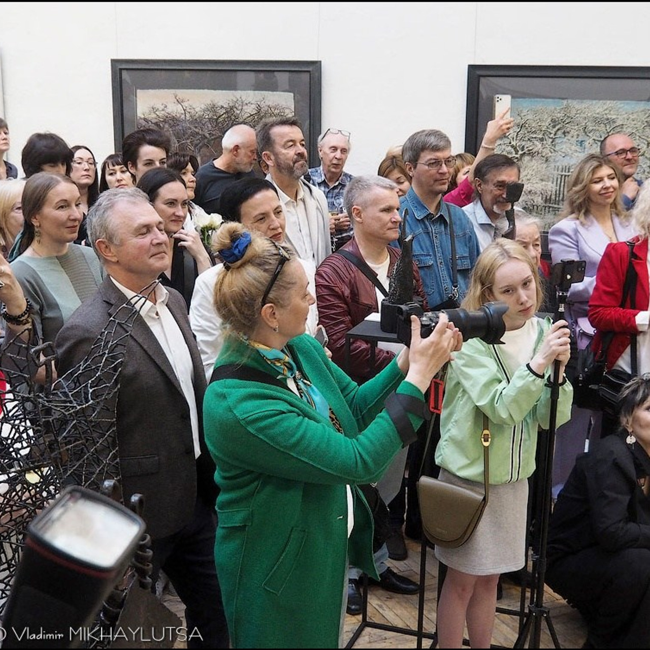 Латиф Казбеков «БУМАЖНЫЕ МИРЫ»