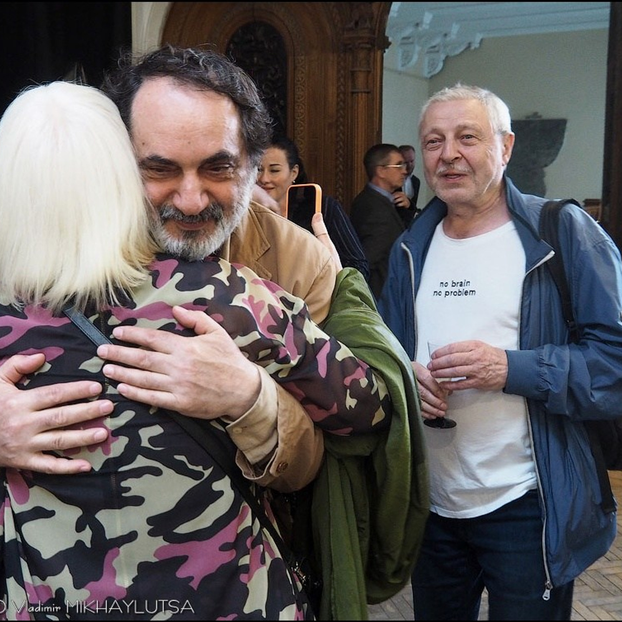 Латиф Казбеков «БУМАЖНЫЕ МИРЫ»