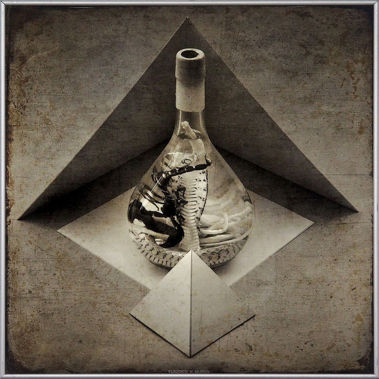 НЕ чёрный, НО квадрат - Люминография - luminografia.ru