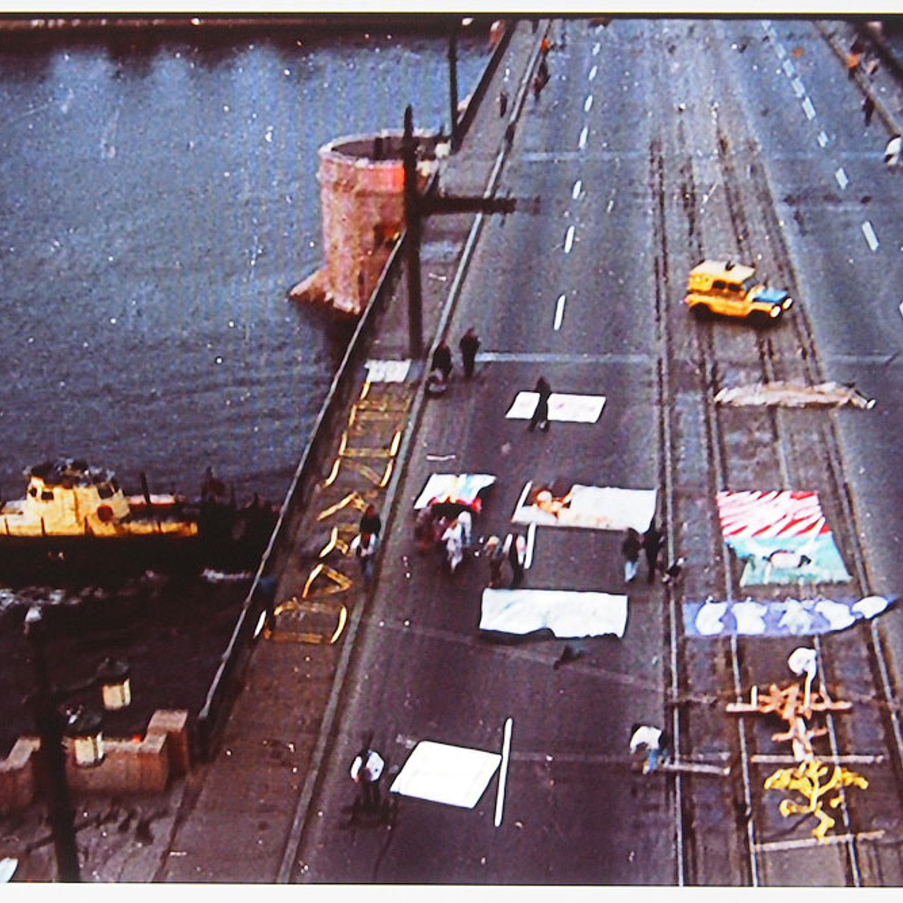 «От монумента до граффити»