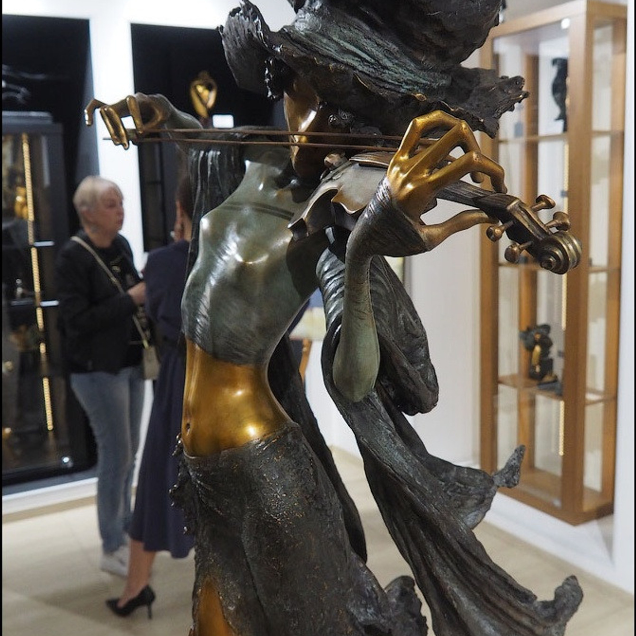 Две картины из музея - Люминография - luminografia.ru