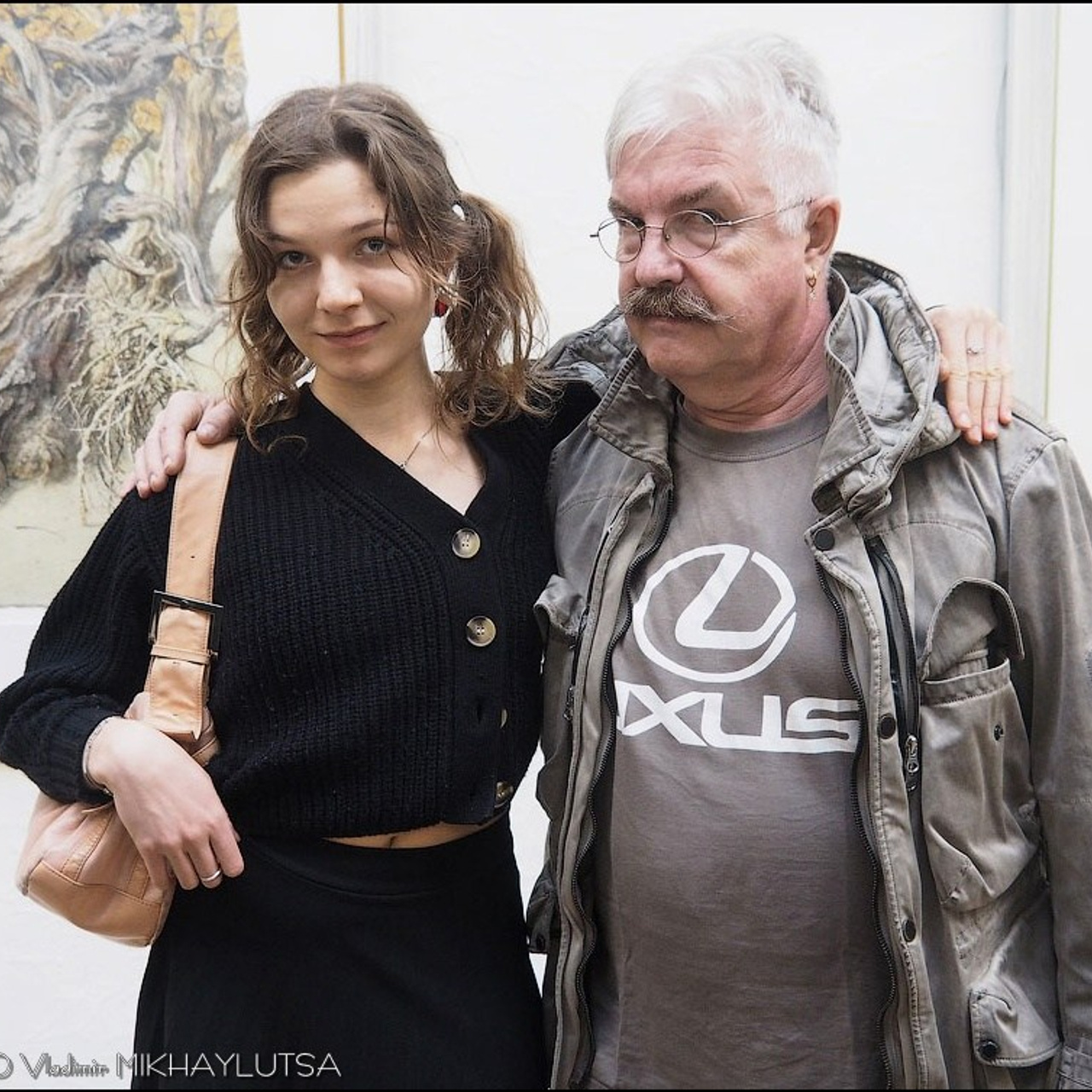 Латиф Казбеков «БУМАЖНЫЕ МИРЫ»