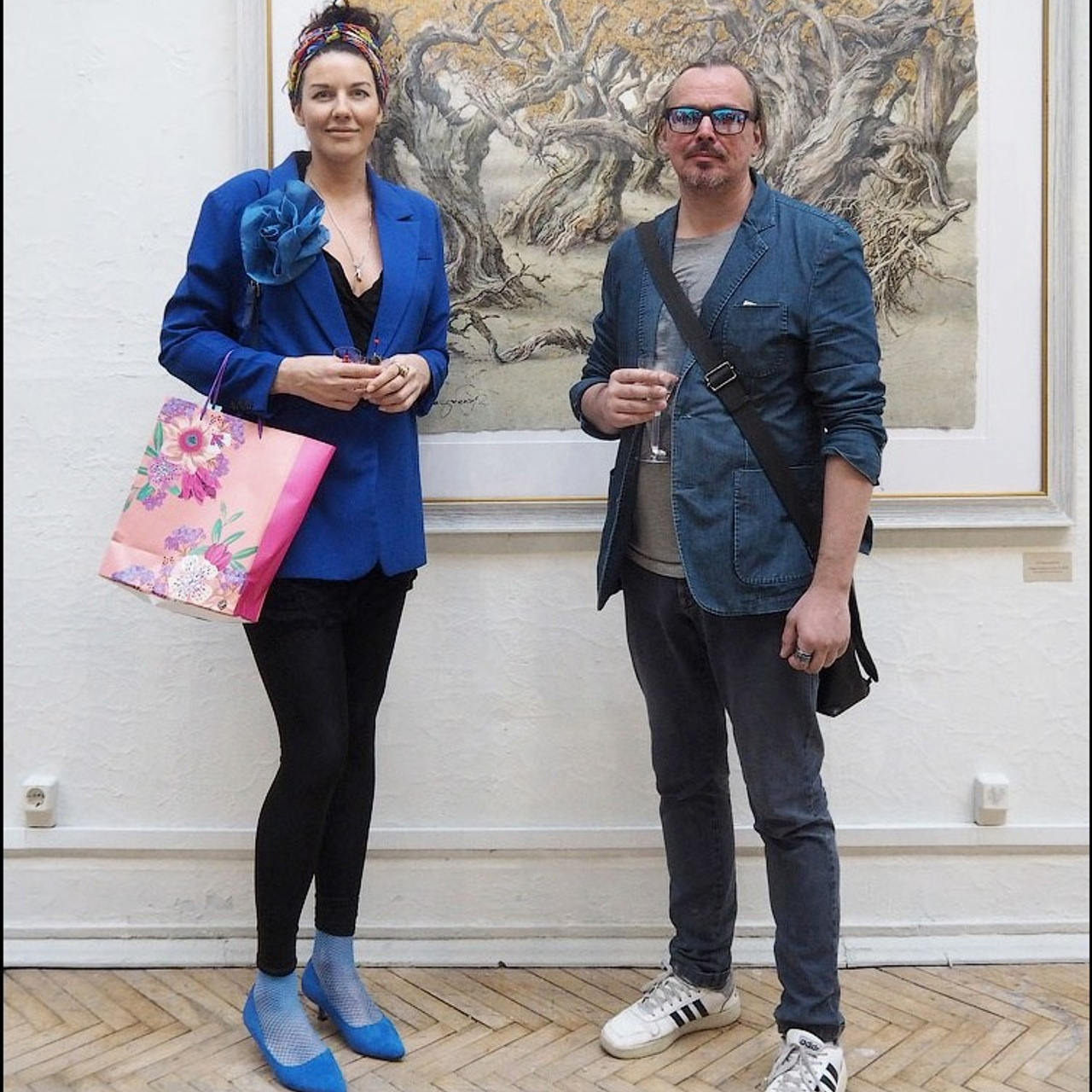 Латиф Казбеков «БУМАЖНЫЕ МИРЫ»