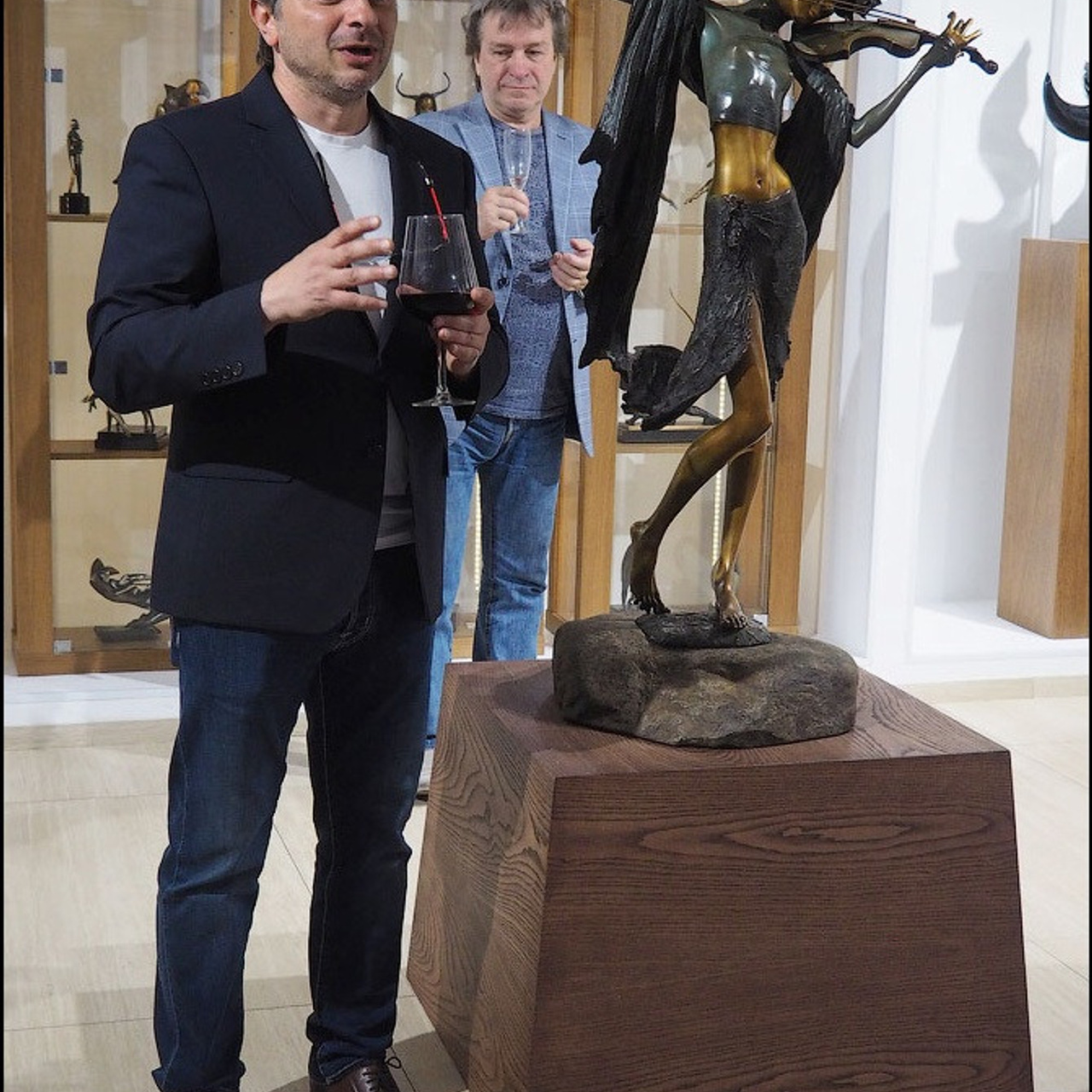 Две картины из музея - Люминография - luminografia.ru