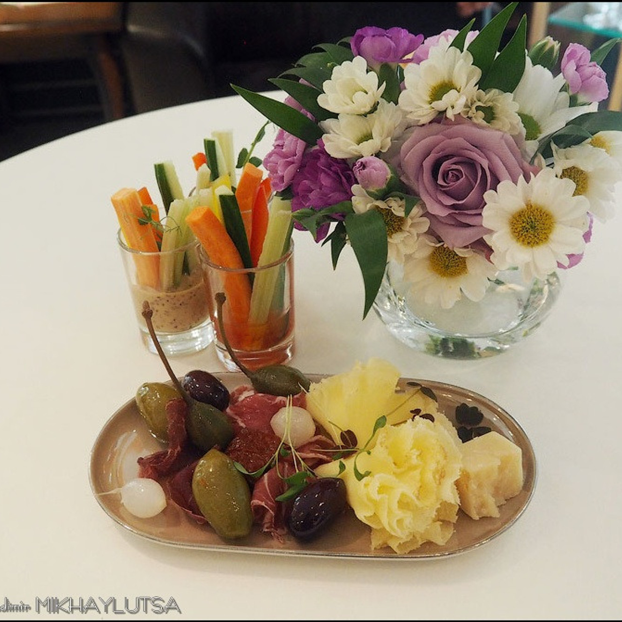 Юбилейная выставка галереи «Краски жизни»