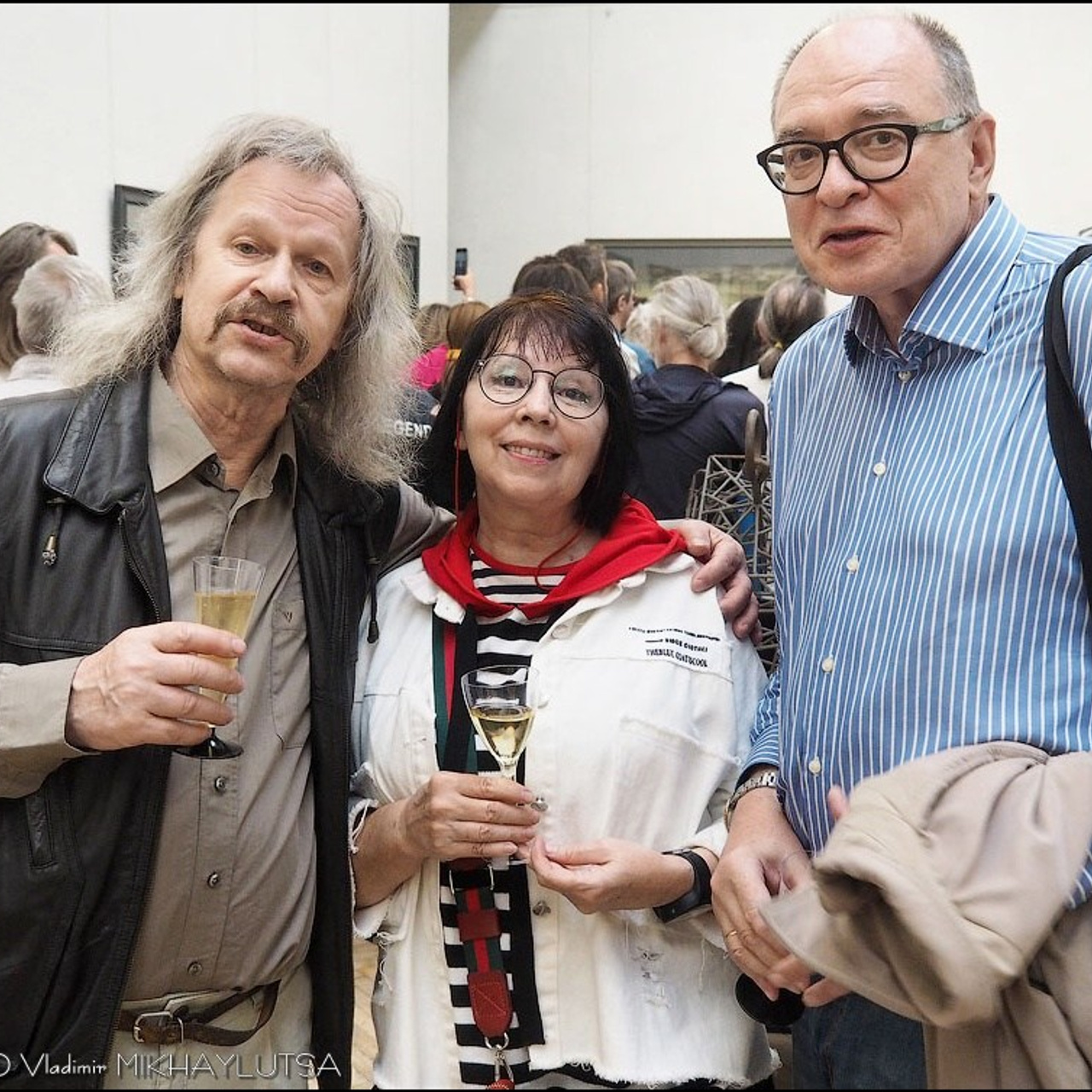 Латиф Казбеков «БУМАЖНЫЕ МИРЫ»