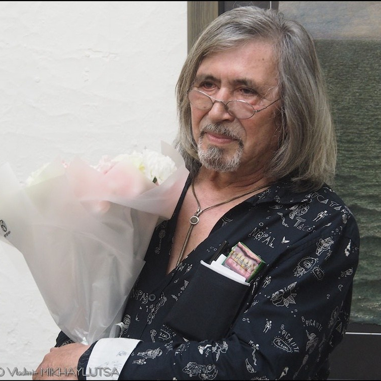 Латиф Казбеков «БУМАЖНЫЕ МИРЫ»