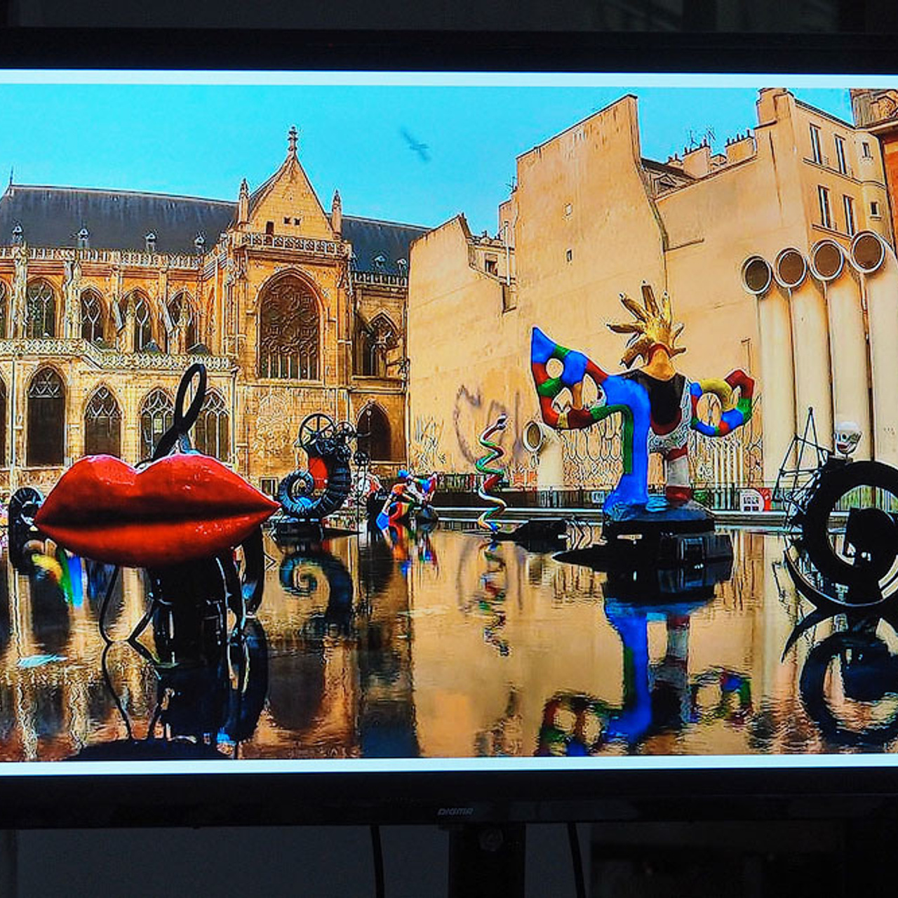 «От монумента до граффити»