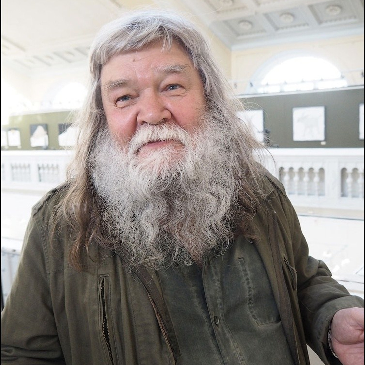 Латиф Казбеков «БУМАЖНЫЕ МИРЫ»