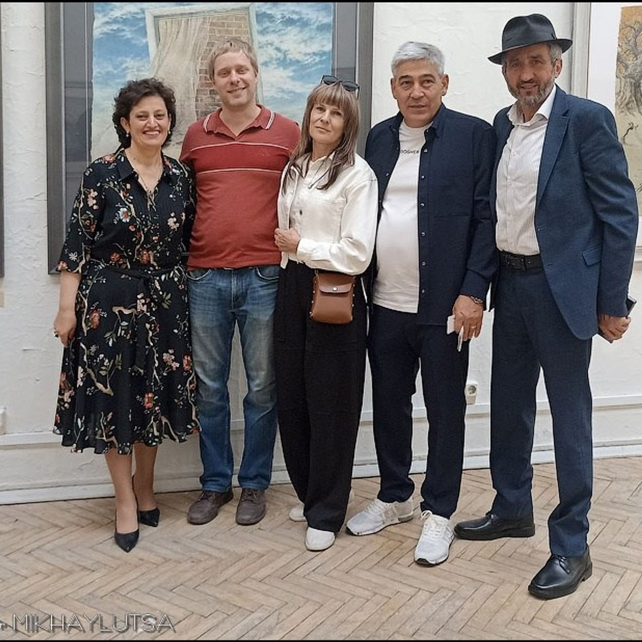 Латиф Казбеков «БУМАЖНЫЕ МИРЫ»