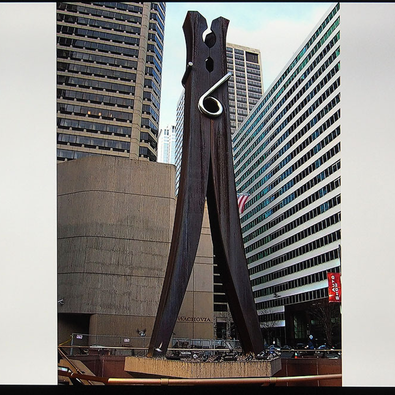 «От монумента до граффити»