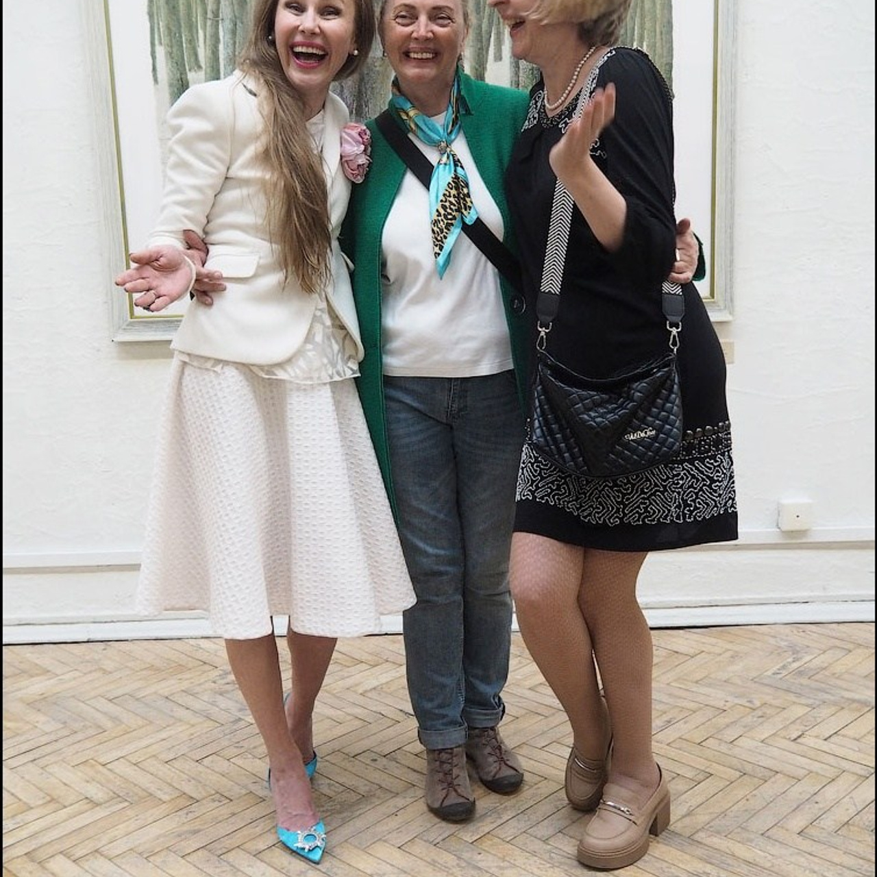 Латиф Казбеков «БУМАЖНЫЕ МИРЫ»