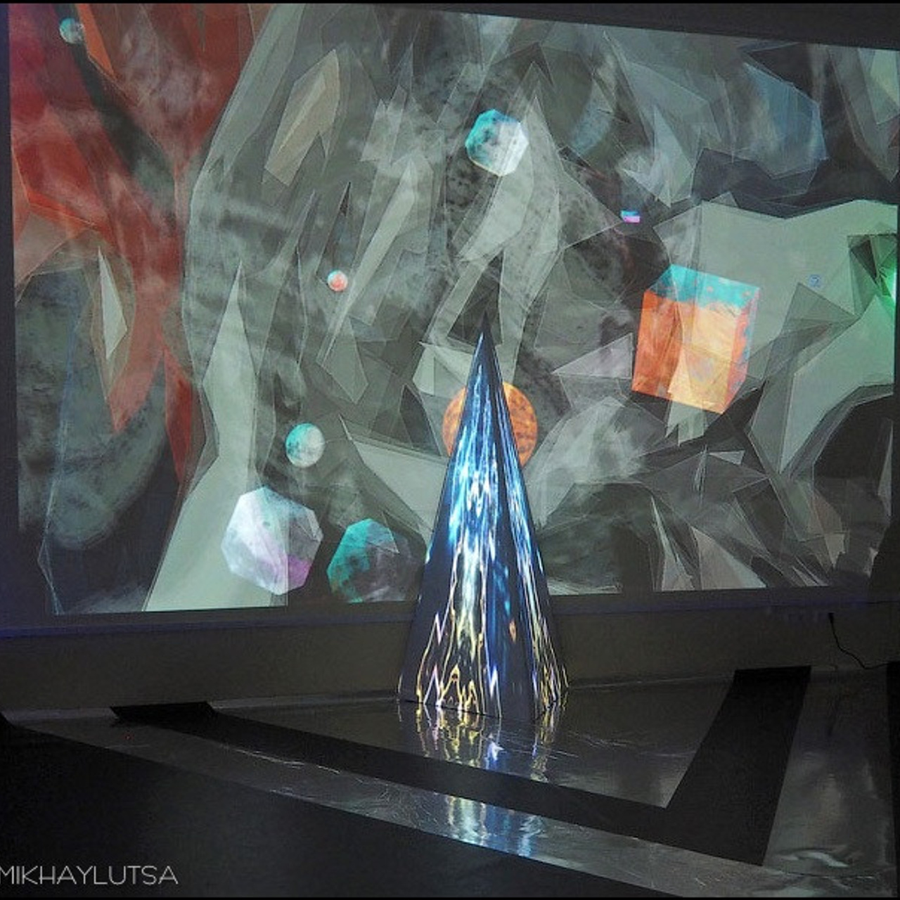 Посвящение космонавтике - Люминография - luminografia.ru