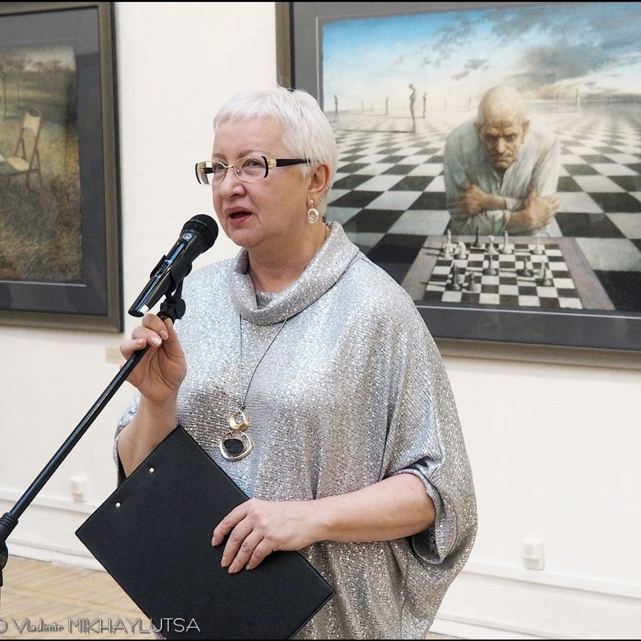 Латиф Казбеков «БУМАЖНЫЕ МИРЫ»