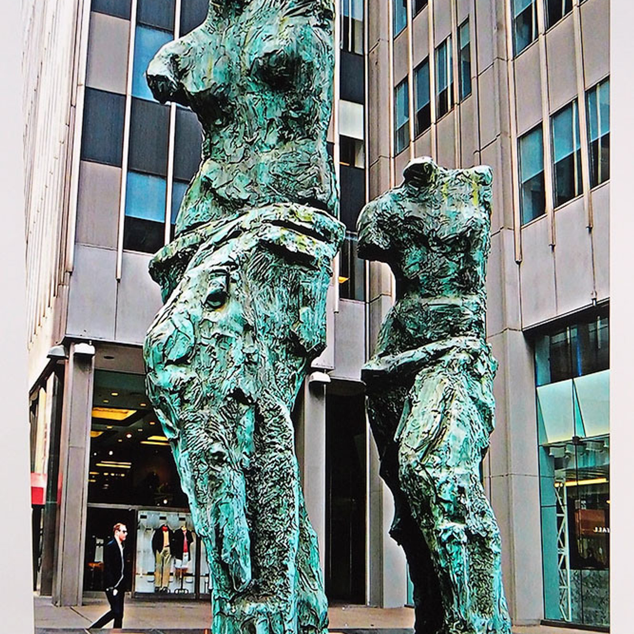 «От монумента до граффити»