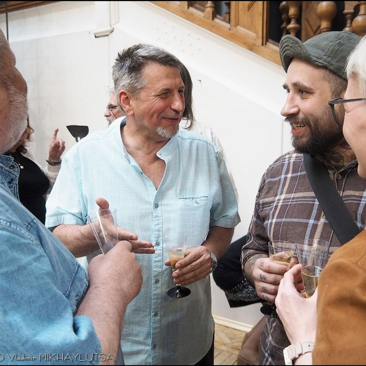 Латиф Казбеков «БУМАЖНЫЕ МИРЫ»