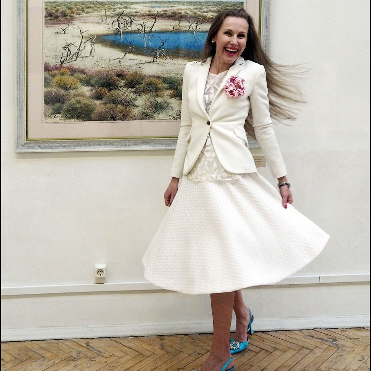 Латиф Казбеков «БУМАЖНЫЕ МИРЫ»