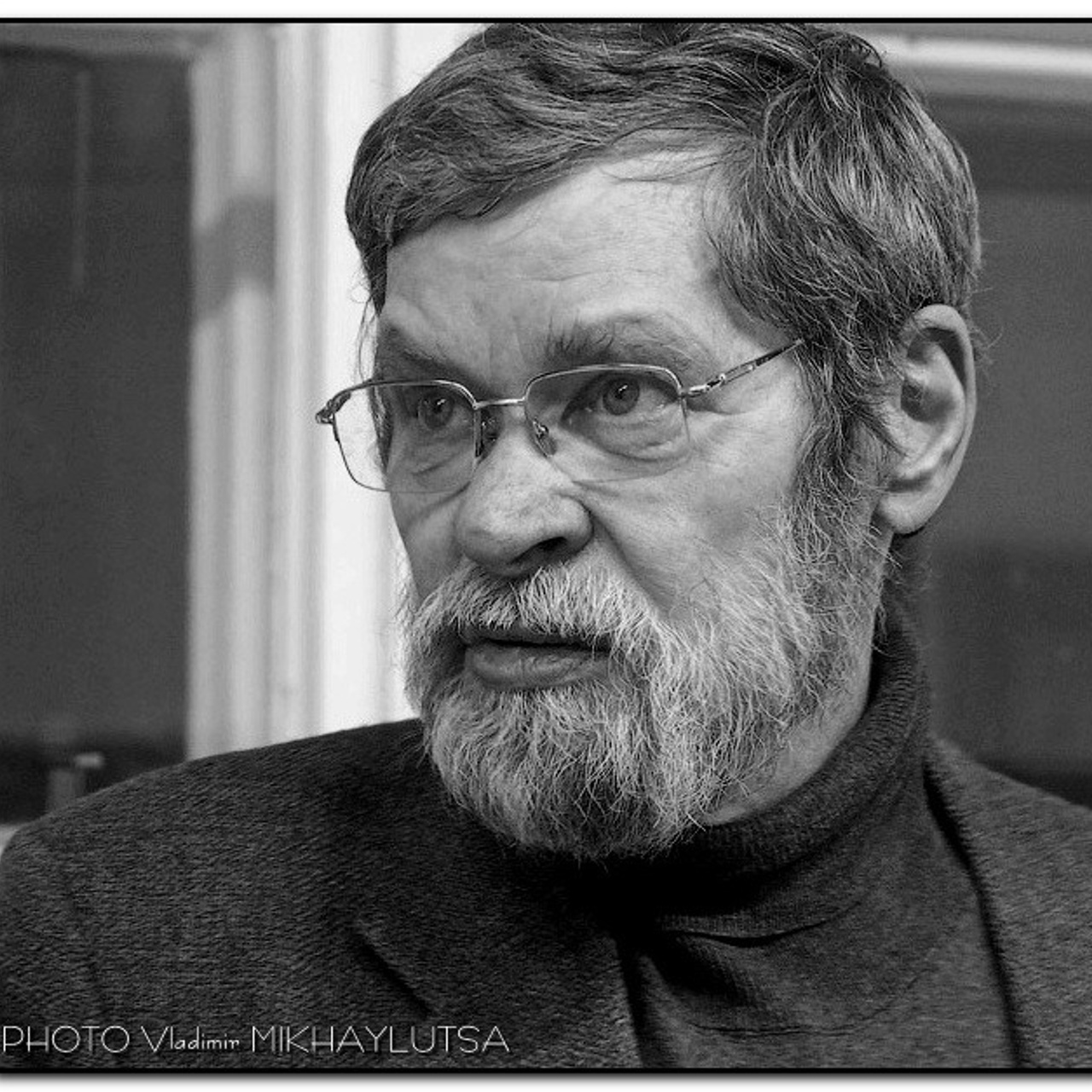 НЕ чёрный, НО квадрат - Люминография - luminografia.ru