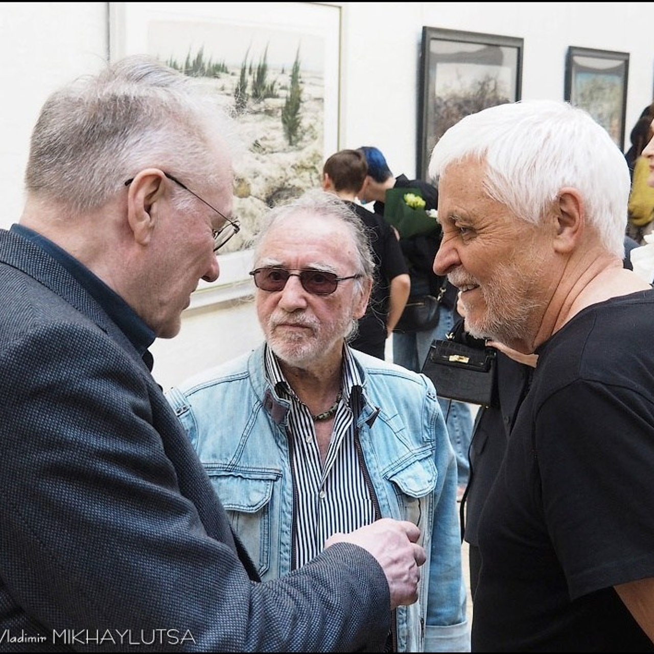 Латиф Казбеков «БУМАЖНЫЕ МИРЫ»