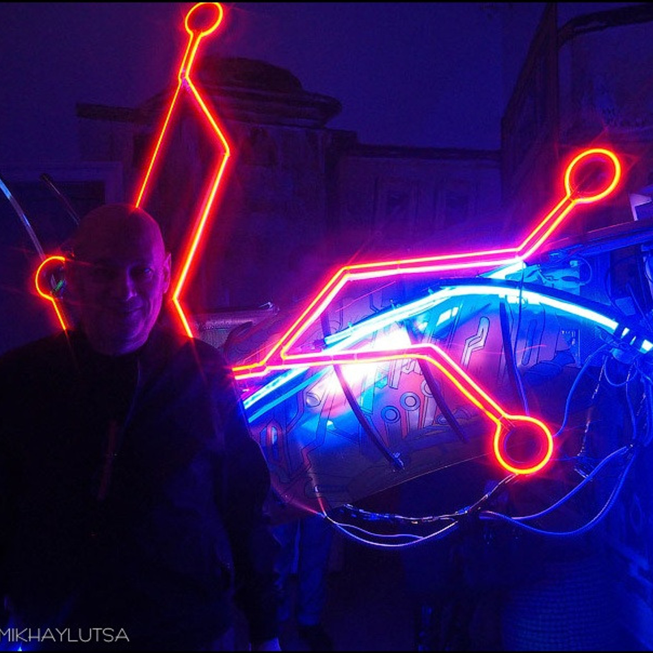 Посвящение космонавтике - Люминография - luminografia.ru