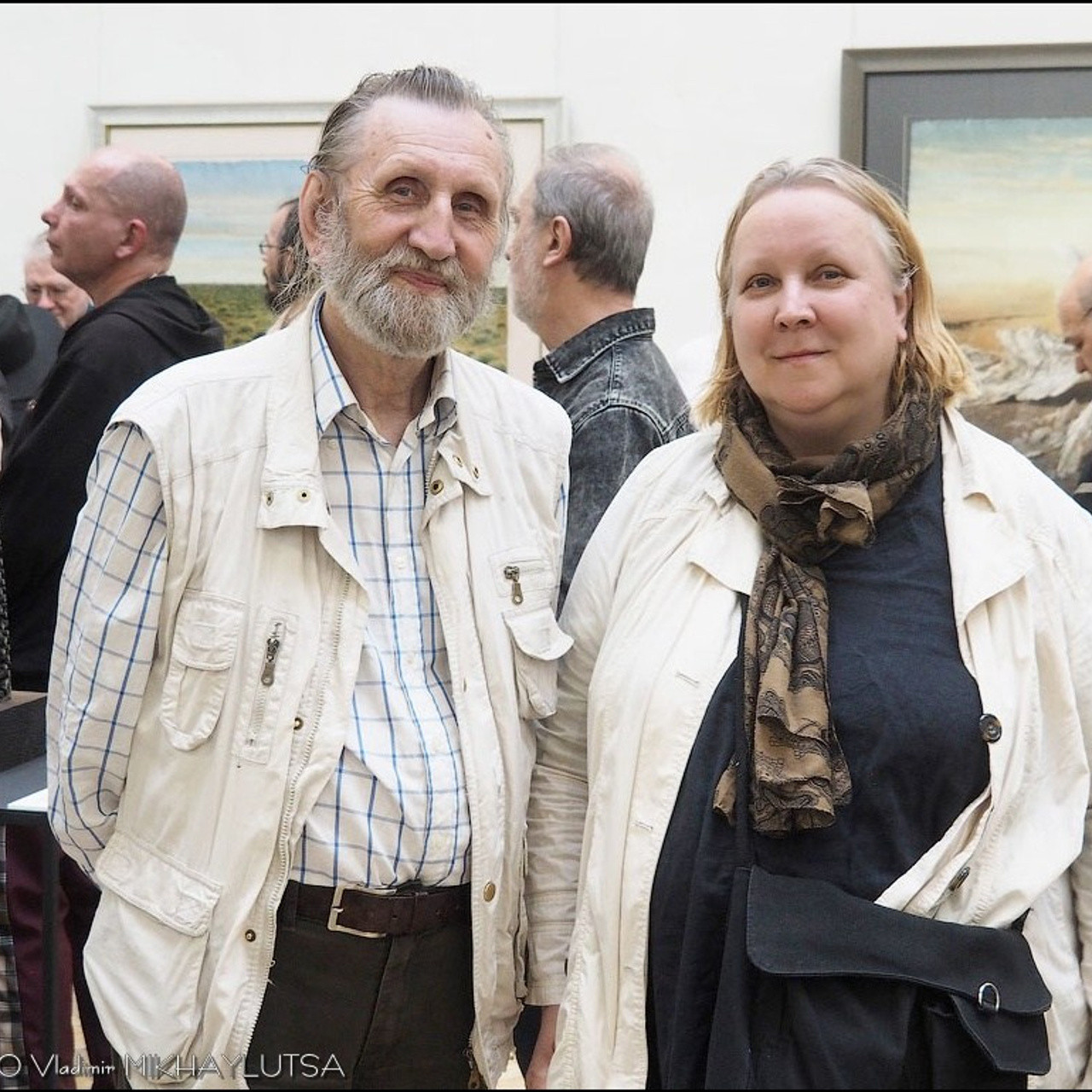 Латиф Казбеков «БУМАЖНЫЕ МИРЫ»